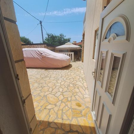 شقة Apartman Toja سينج المظهر الخارجي الصورة